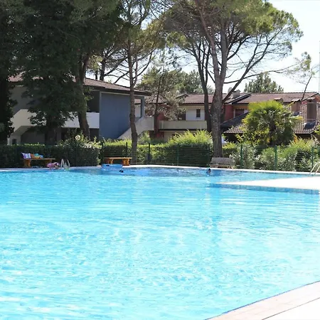 In Exclusive Complex Apartment *